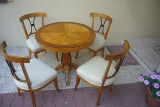 PRODÁNO! Biedermeier nábytek- stolek a 4 židle po kompletní renovaci